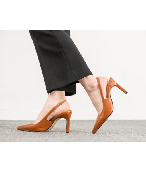 AnnaKastle Womens Sleek Closed Toe Slingback Heels Brown
